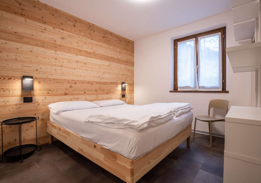 Residence Alessio | Appartamento al piano terra vicino alla piscina con giardino