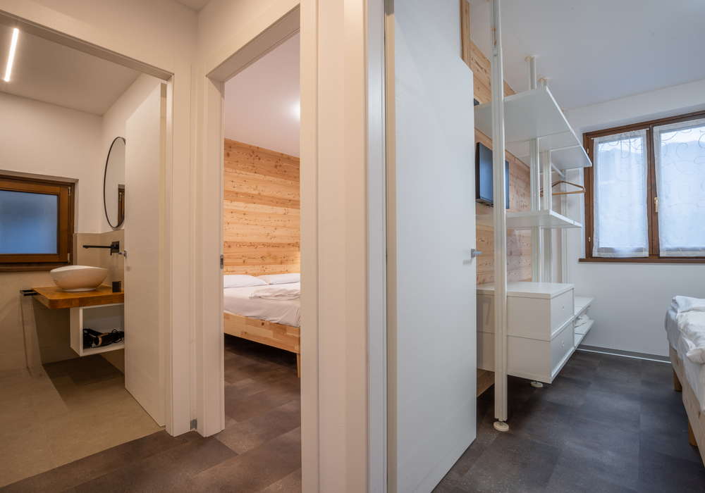 Residence Alessio | Appartamento al piano terra vicino alla piscina con giardino