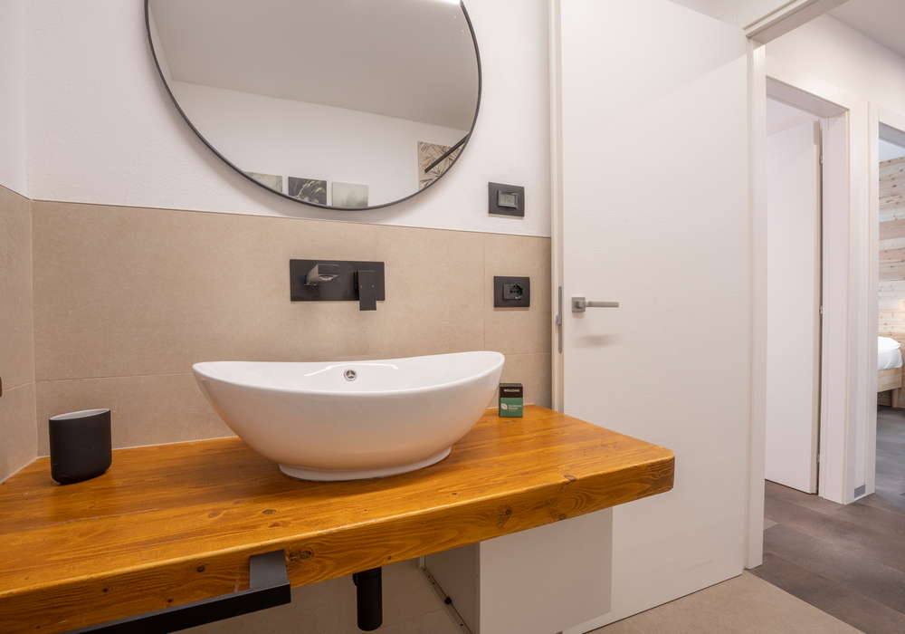 Residence Alessio | Appartamento al piano terra vicino alla piscina con giardino