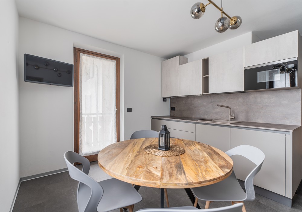 Residence Alessio | Appartamento Deluxe con balcone al primo o secondo piano