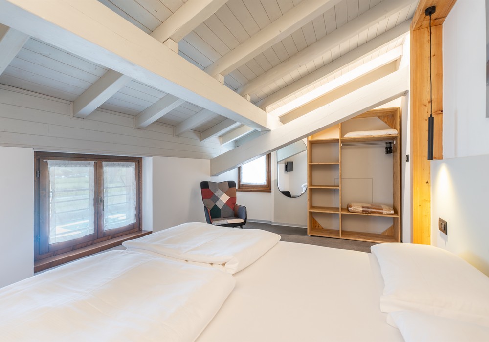 Residence Alessio | Deluxe-Appartement mit vorderem Balkon