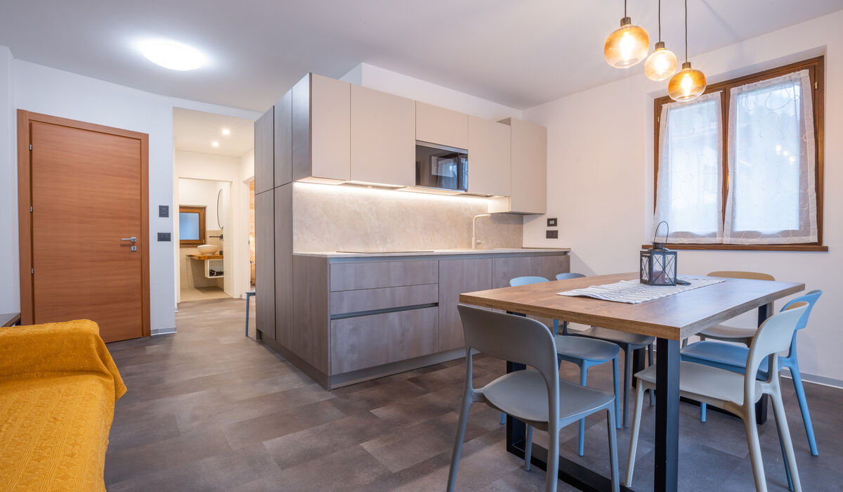 Erdgeschosswohnung  in der Nähe des Pools mit Garten